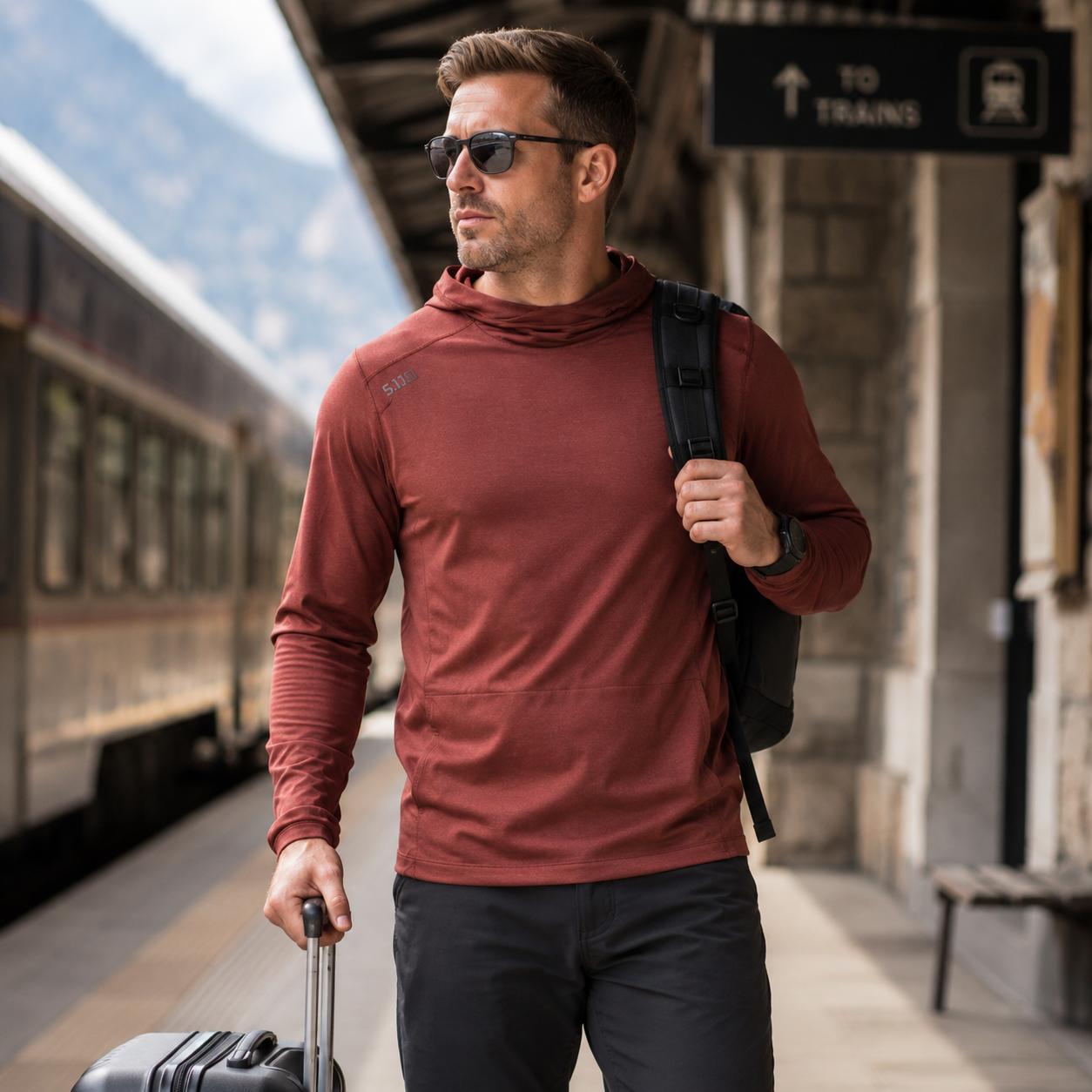 5.11 Tactical PT-R Forget Hoodie spartan KI generiert 5.11 Tactical PT-R Forget Hoodie spartan KI generiert