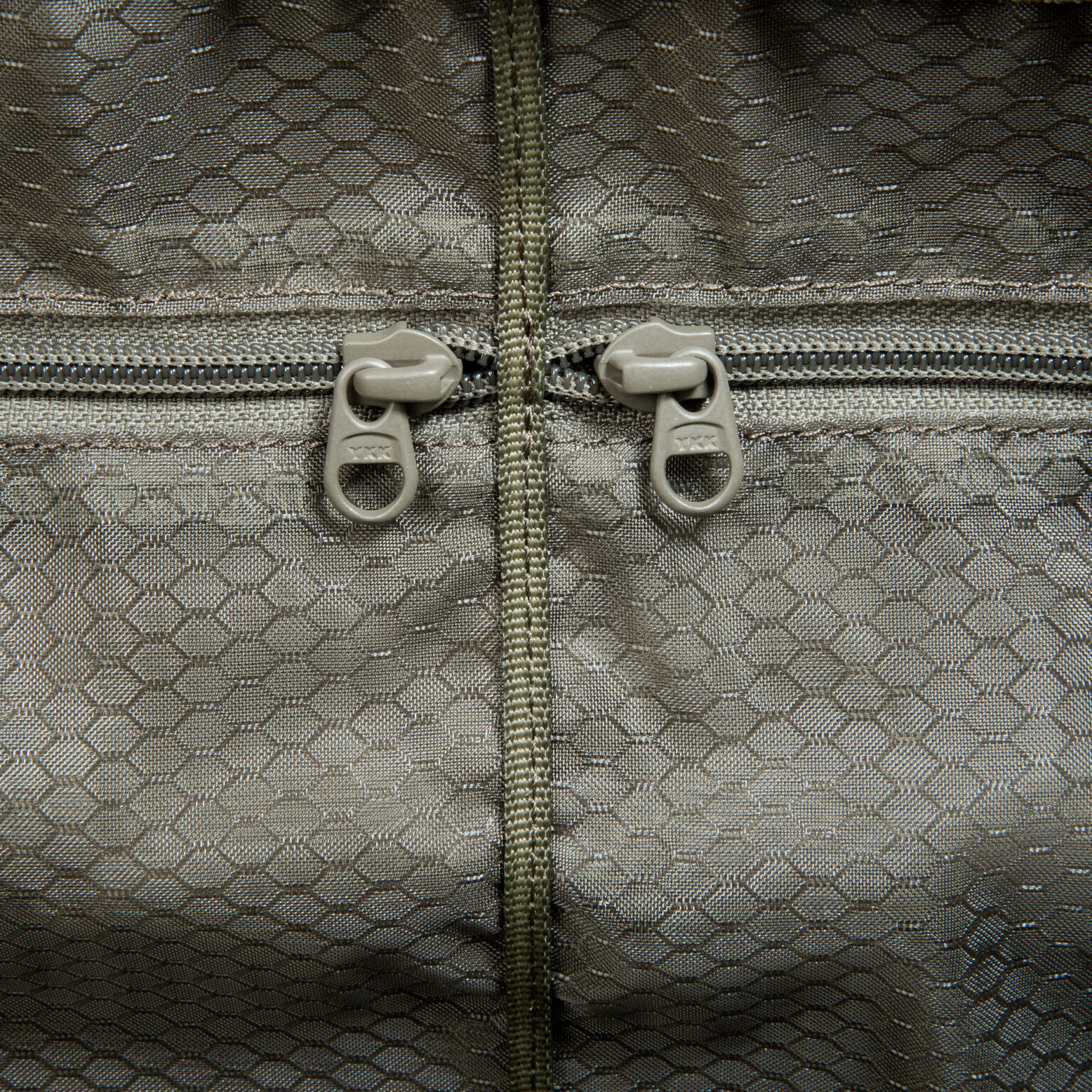 TT Duffle 45 oliv