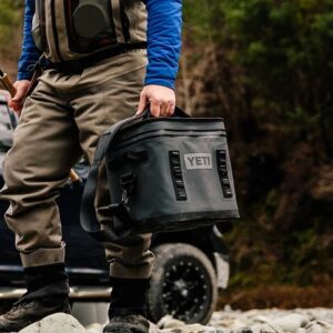 YETI Hopper Flip 12 oliv