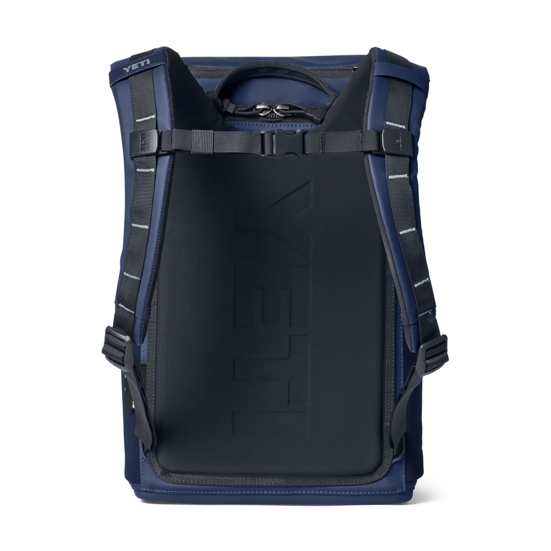 YETI Daytrip Backpack 20 Liter Classic Navy YETI Daytrip Backpack 20 Liter Classic Navy
